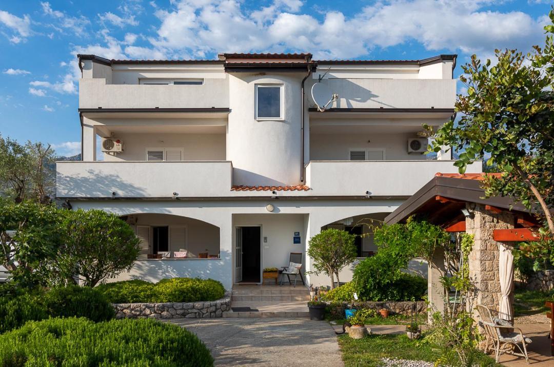 Apartments Punta Селине Екстер'єр фото