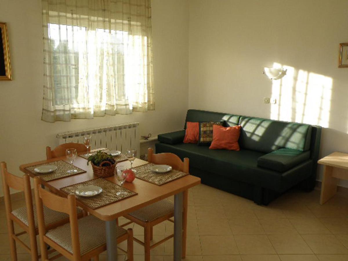 Apartments Punta Селине Екстер'єр фото